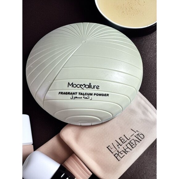 Love Ebony Fragrant Talcum Powder by the brand Mocmallure - Picture 6 of 6